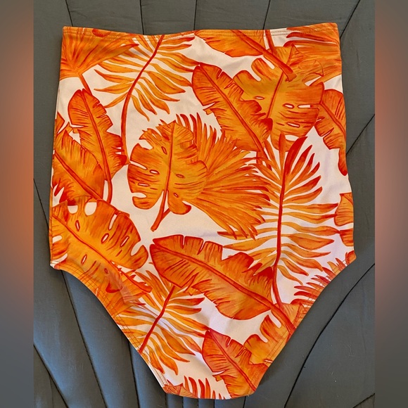 Kortni Jeane pin up swim bottom girls 10/11 - Picture 2 of 2